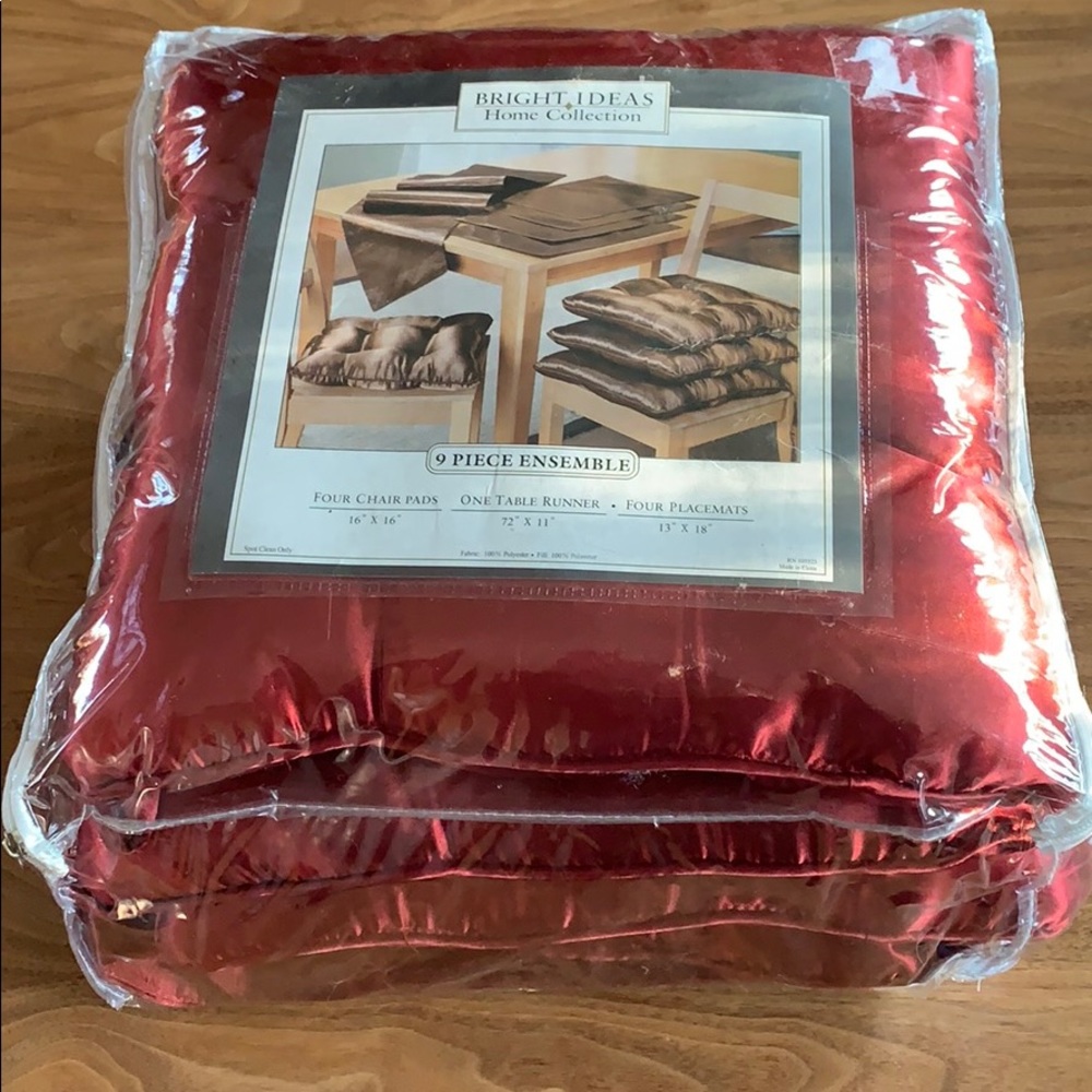 9 piece table runner, chair pad and placemat set